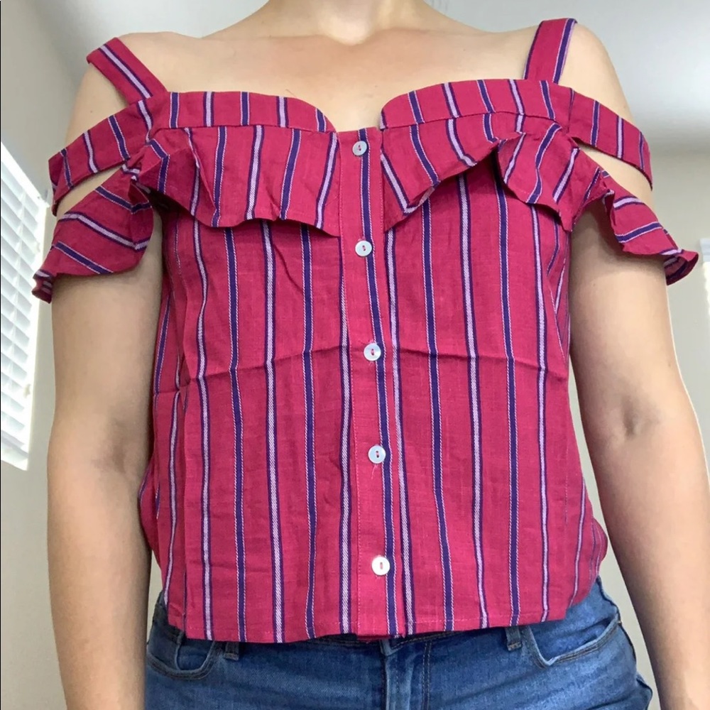 NWT‼️RED STRIPPED TOP - Picture 3 of 4